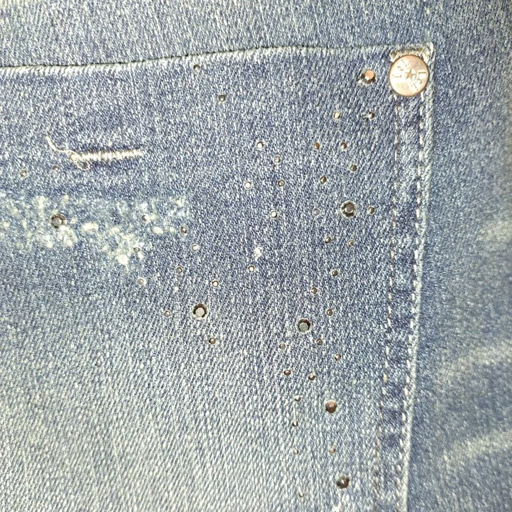 L.e.i  Jeans Ashley Lowrise Distressed Capris w/Rhinestone Embellishments NWT - Picture 6 of 11